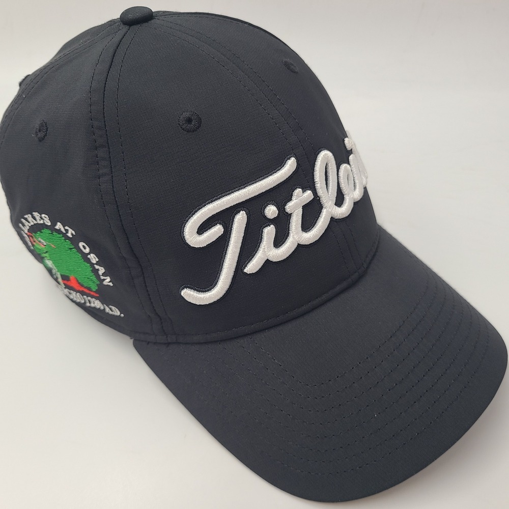The Lakes at Osan Golf Course Hat Strapback Titleist Black White 2021 Gingko Men